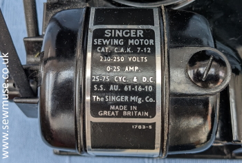 Singer 221 Red S motor